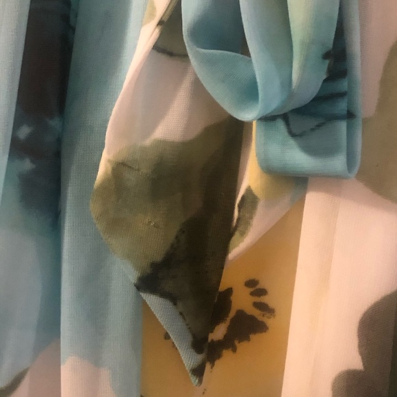 IZ Byer Floral Dress - Picture 5 of 7